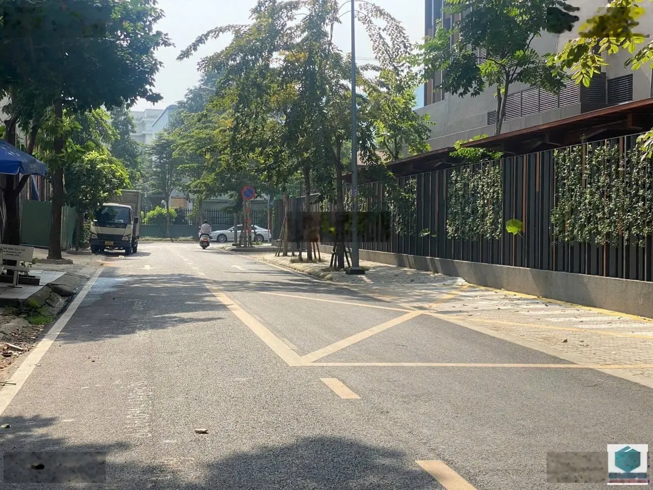 Bán đất khu Huy Hoàng, ngay khu lõi trung tâm dự án; 110m (5m x 22m), ngay khu TTTM Vista Verde