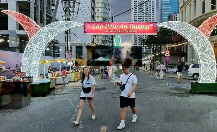 Chính chủ chào bán nhà góc 2 mặt tiền đường Lê Quang Đạo khu An Thượng Đà Nẵng. Lh 0902 007 ***