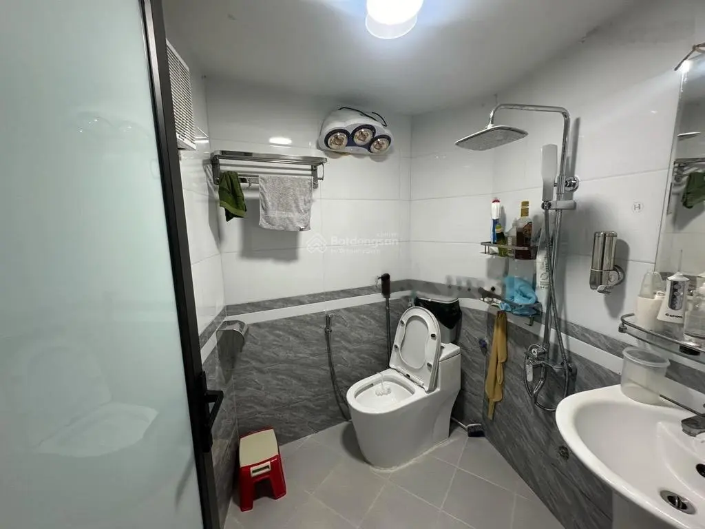 Nhà bến xe Mỹ Đình, 43m2, 4 tầng dân xây. Nội thất đầy đủ