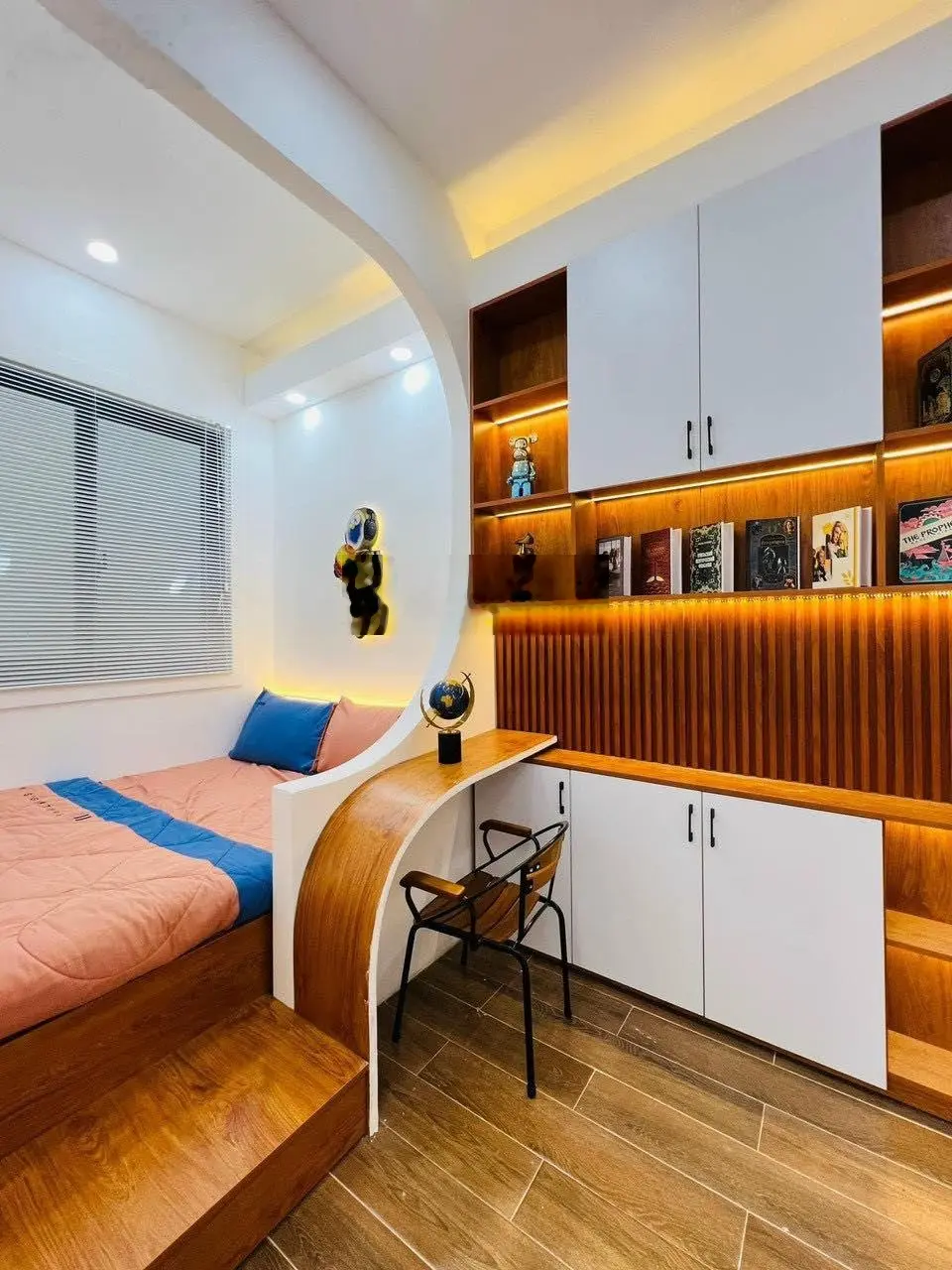 Bán căn nhà 48m2 hẻm 128 Trần Quốc Thảo, Phường 14, Quận 3, sổ riêng, bán gấp trong tuần, 2 tỷ350tr