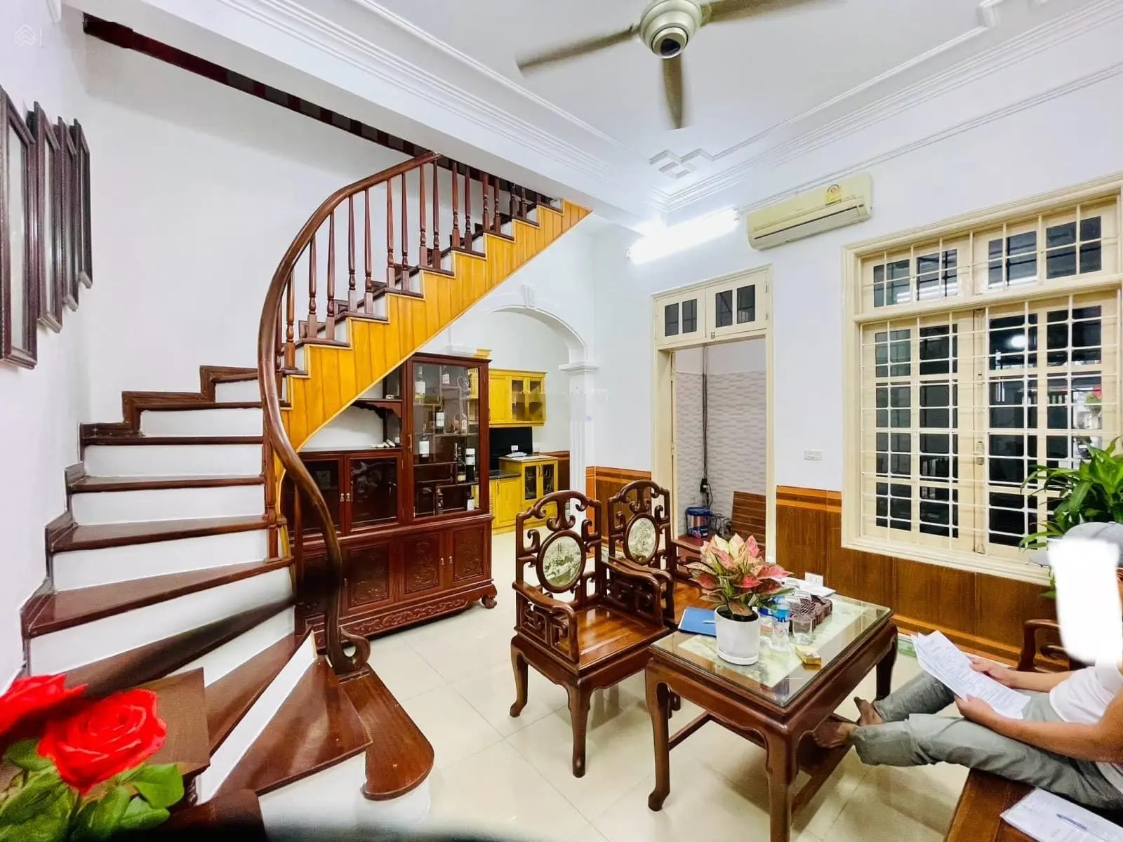 60m2 - nhỉnh 6 tỷ đồng - trước nhà rộng hơn 3m - Trương Định - ngõ thông - đủ nội thất