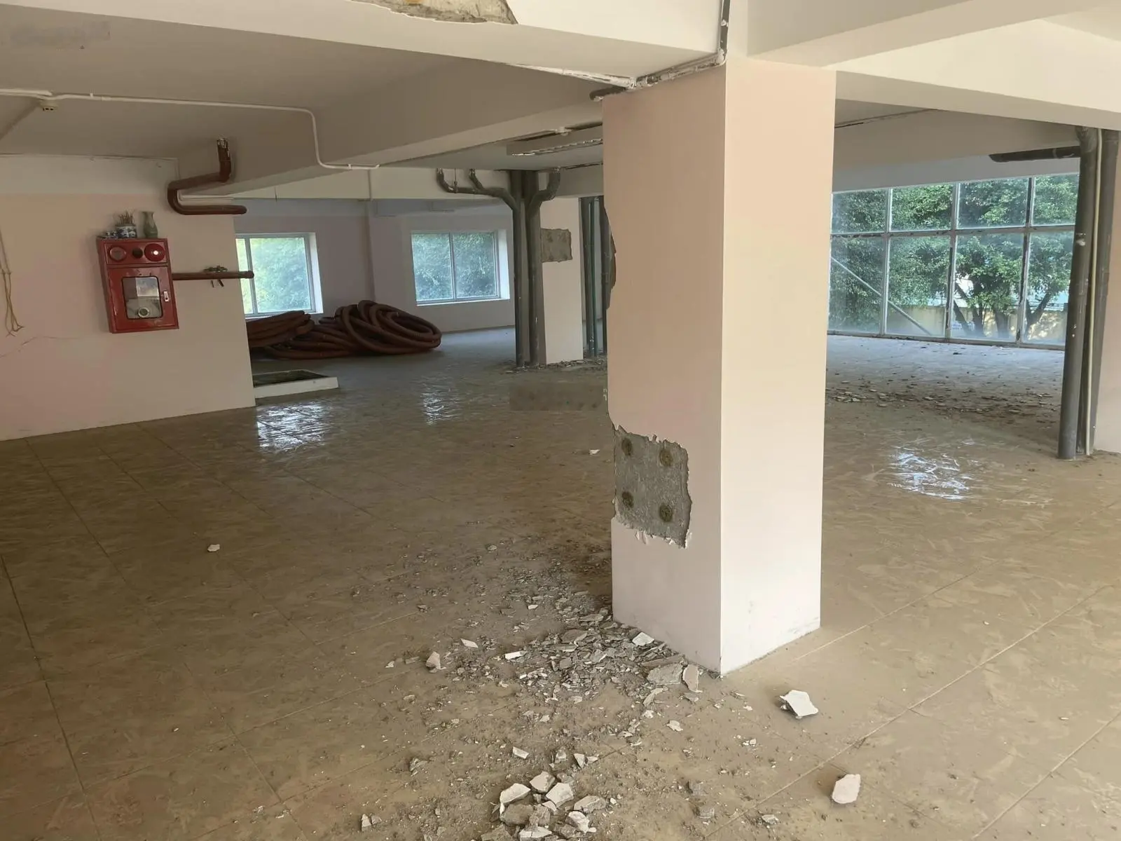 Chính chủ cần sang nhượng khách sạn 12 tầng đã hoàn thiện gần CK Quốc tế