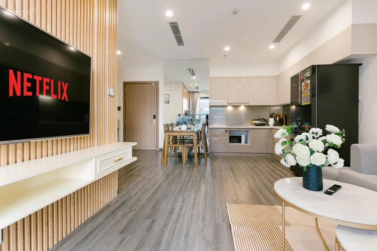 Hàng hiếm! Bán căn hộ chung cư Horizon, TRần Quang Khải, 5,9 tỷ, 105m2, 2PN. Sổ hồng. LH 0902 369 ***