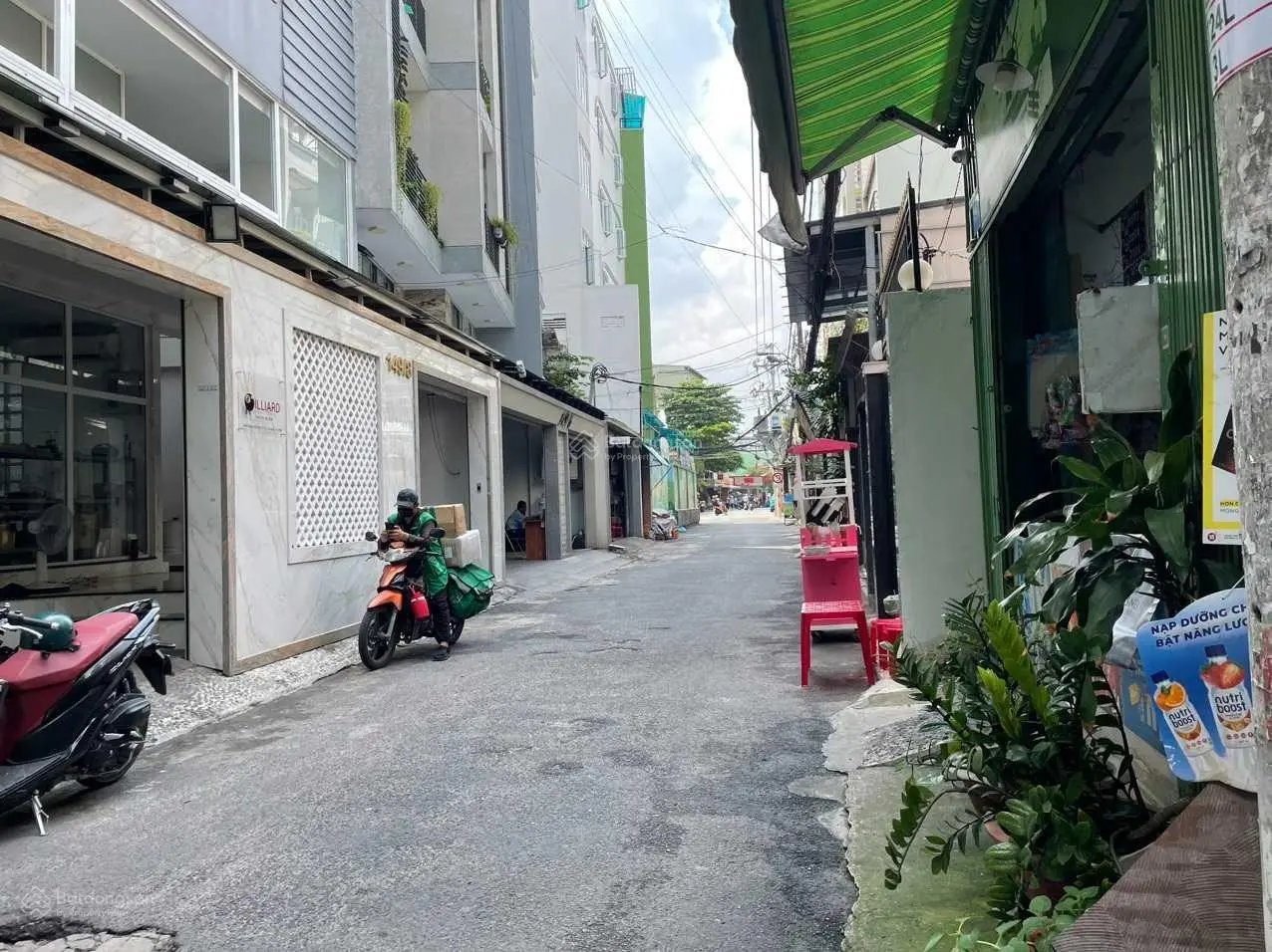 Cần bán gấp căn nhà trong khu biệt thự vip hẻm 91 Hòa Hưng, P12, Q10. DT: 6.1x25m, 2 lầu