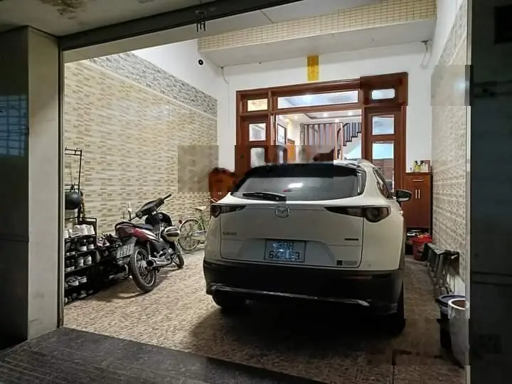 Phát hiện! Nhà Nguyễn Chí Thanh, phân lô, ô tô, giáp phố, dân xây 62m2*6T