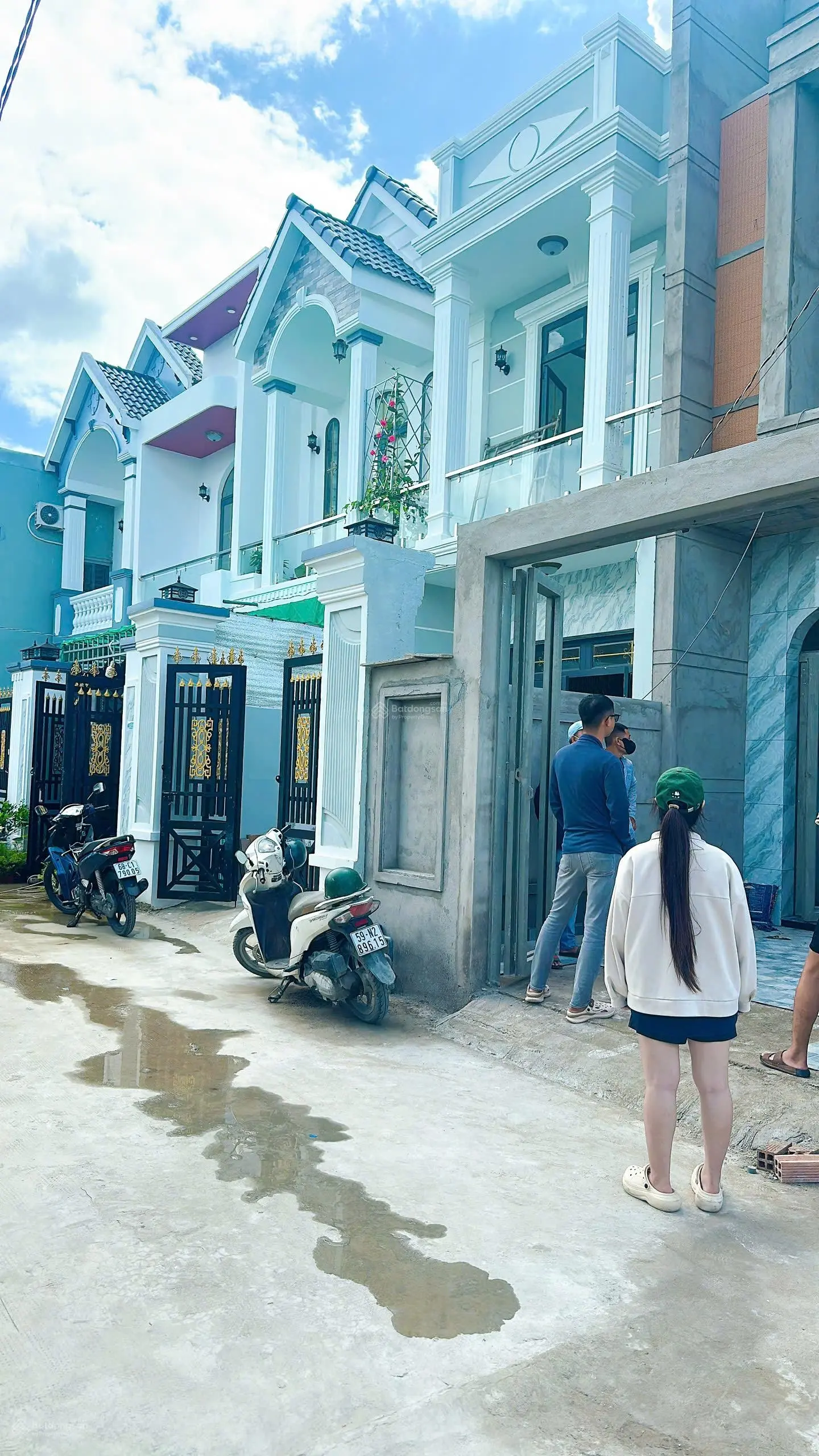 Chính chủ bán nhanh nhà 104m2 ngay chợ Hưng Long Bình Chánh