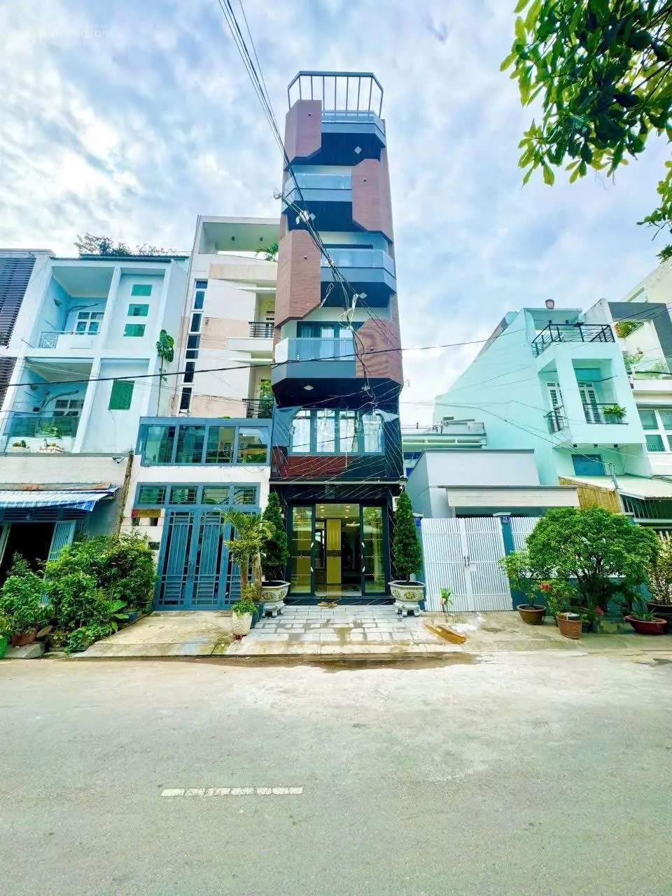 Bán nhà phố 5 tầng xây mới mặt tiền đường số phường tân kiểng quận7