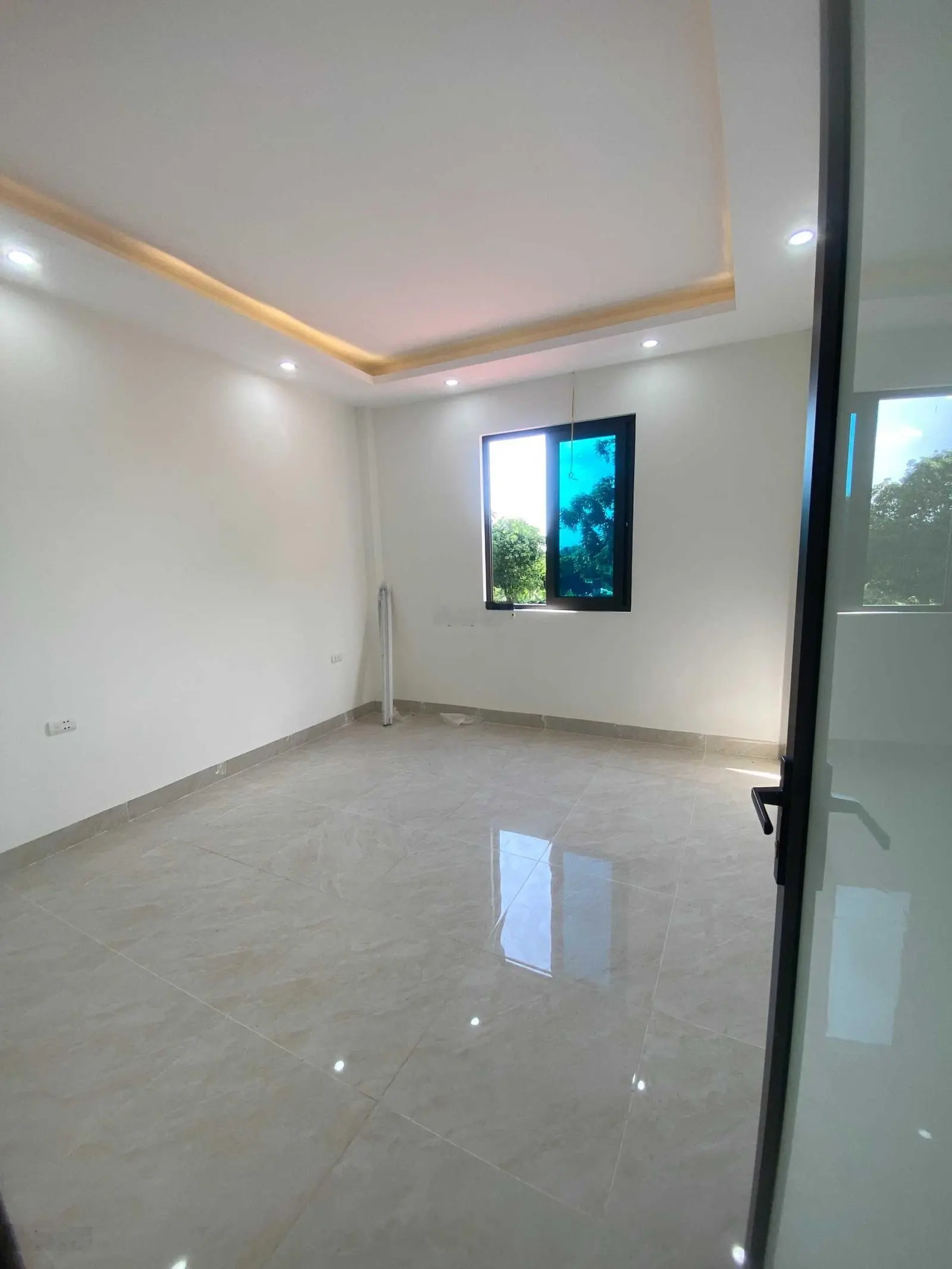 CỰC ĐẸP. NHÀ MỚI YÊN SỞ, Ô TÔ CÁCH 1 NHÀ, GẦN CÔNG VIÊN YÊN SỞ. DT 40M2, 4 TẦNG. GIÁ 3.15 TỶ