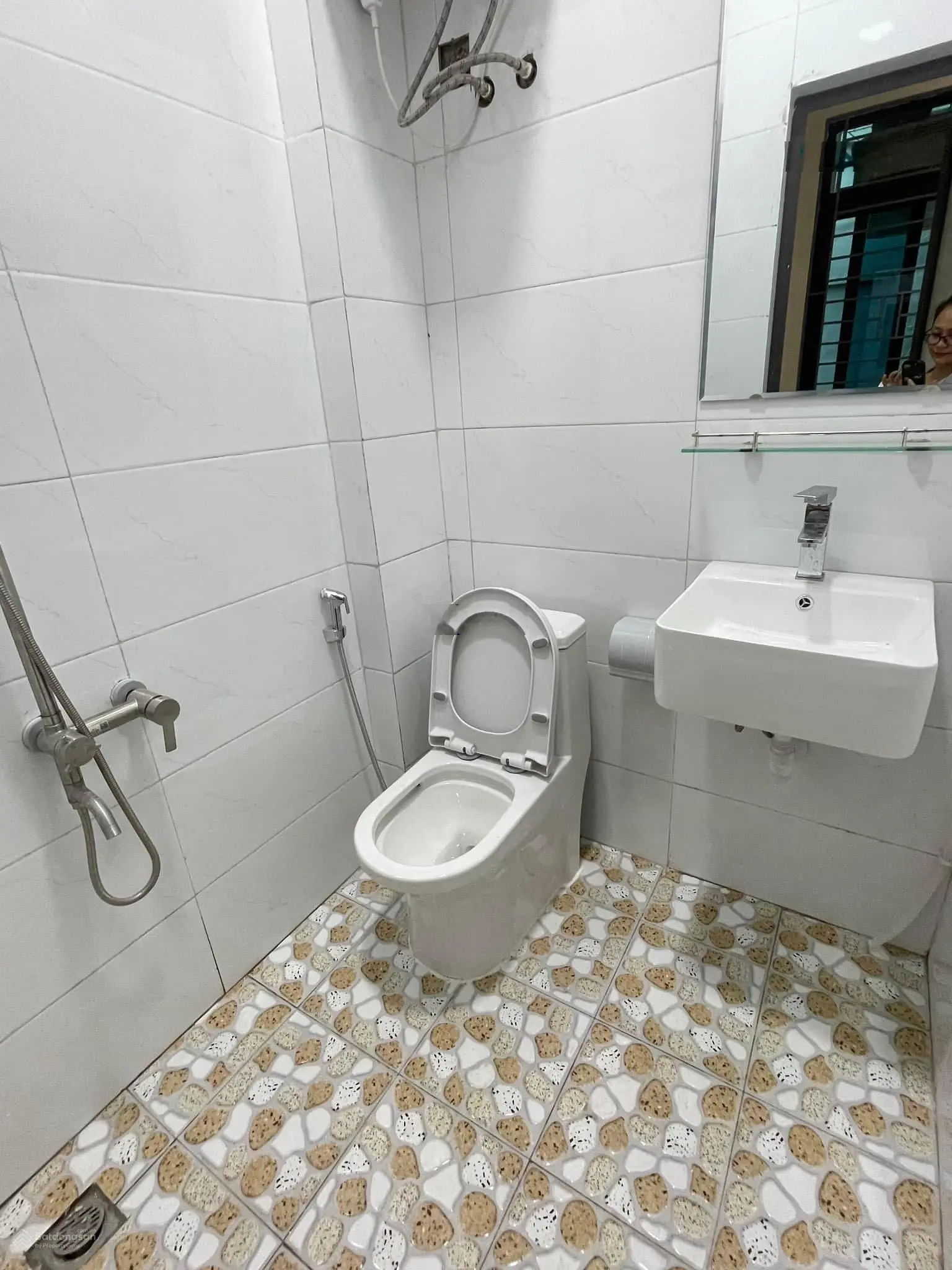 LÕI ĐỐNG ĐA - 3 BƯỚC RA MẶT PHỐ - TRƯỚC NHÀ SÂN ĐỂ XE RỘNG - NHÀ MỚI ĐẸP FULL NỘI THẤT