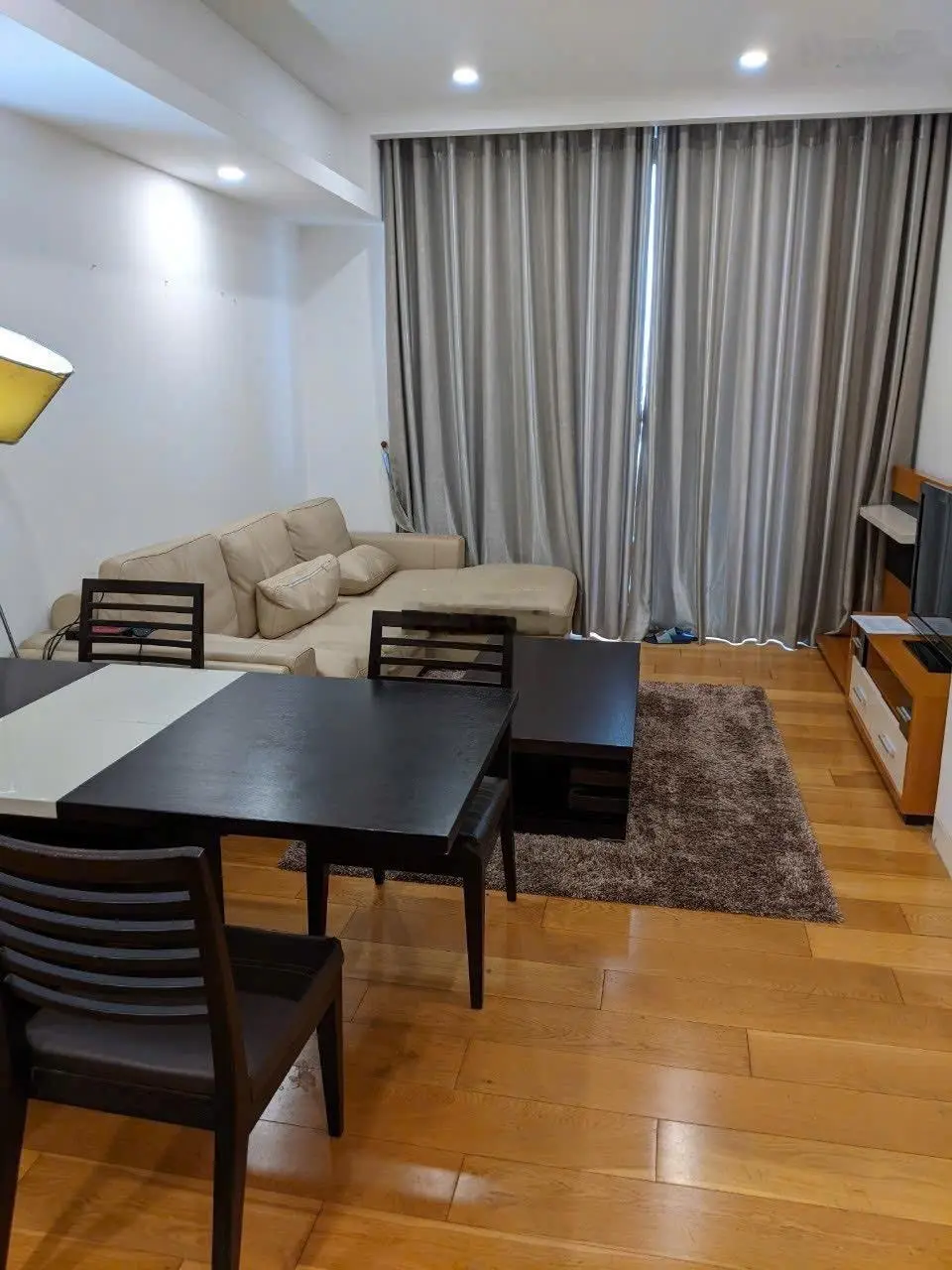 Số lượng có hạn. Bán căn 2pn-98m2 chung cư Indochina Plaza Cầu Giấy, tháp W thấp tầng. 0968 201 ***