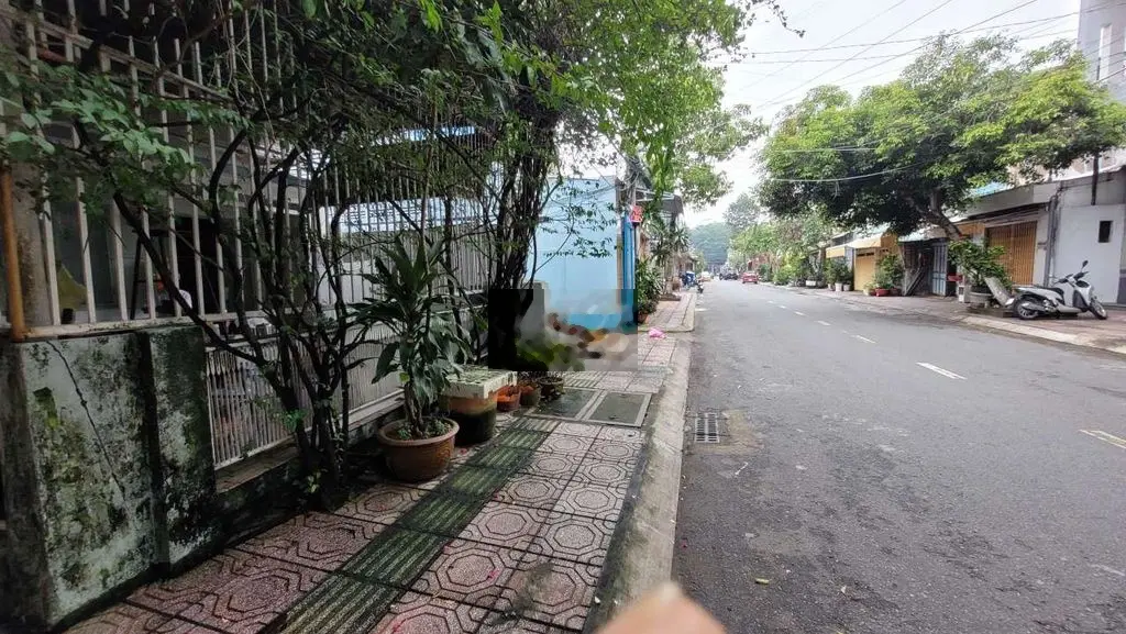 Bán nhà & đất mặt tiền đường Lê Văn Tám, P1, Vĩnh Long