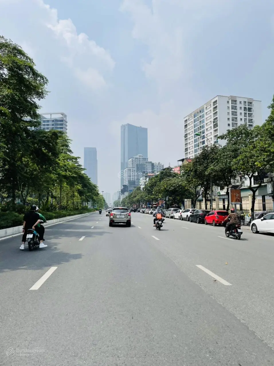 Cần bán nhà mặt phố Văn Cao-Liễu Giai, vị trí đẹp nhất phố, 100m2 giá cực tốt