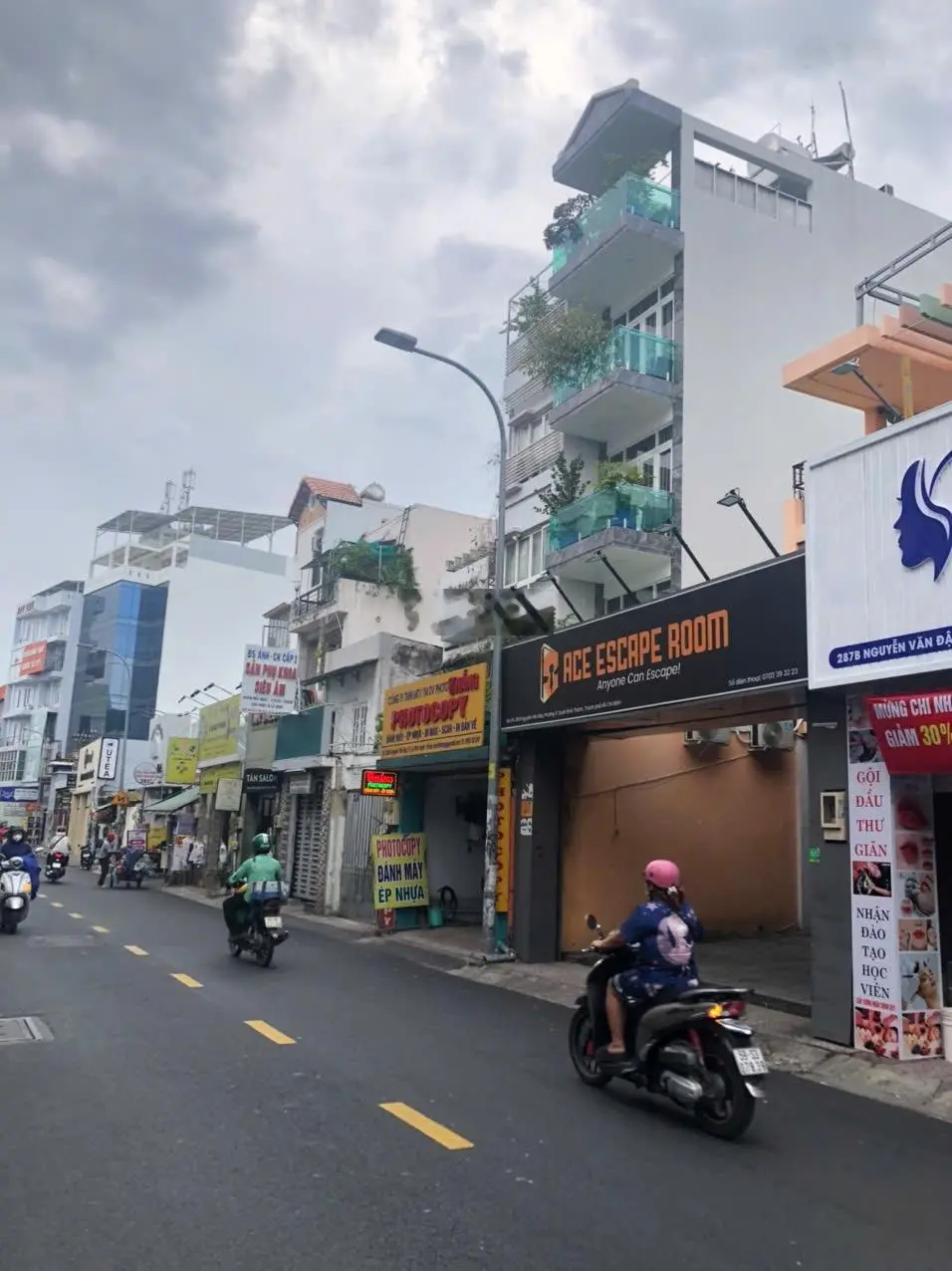Cần bán MT NGuyễn Văn Đậu, Phan Văn Trị, P11, Bình Thạnh, DT 6x28m, hầm, 3 tầng giá bán 26 tỷ TL