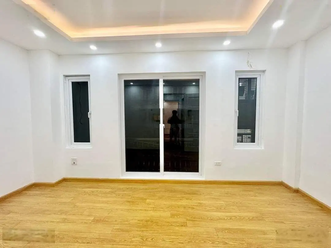 Chính chủ bán nhà khương đình - tx - lô góc - kinh doanh - 30m ra đường ô tô - 40m - 7 tỷ.