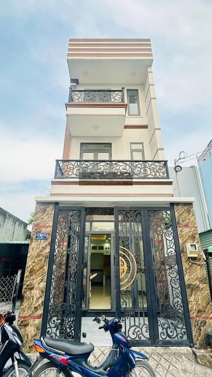 Nhà đẹp chính chủ có sổ hồng hoàn công ngay trung tâm Long Trường Q9, 57m2 1T 2 lầu ST, chỉ 5,5 tỷ