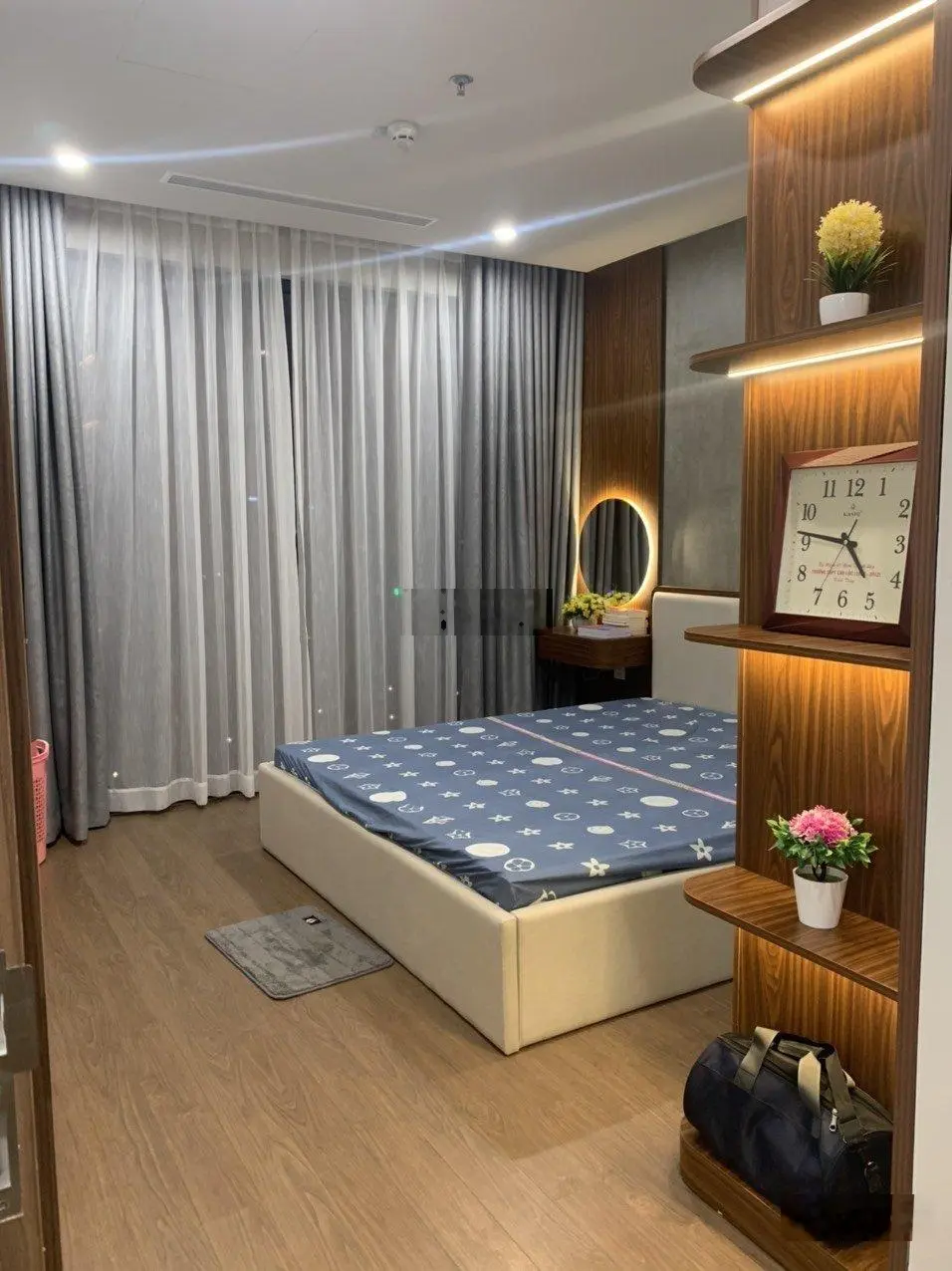 Chính chủ gửi bán căn 3PN 2VS, DT 90m2, chung cư Viva Riverside giá 3,7 tỷ. LH: 0949 229 ***