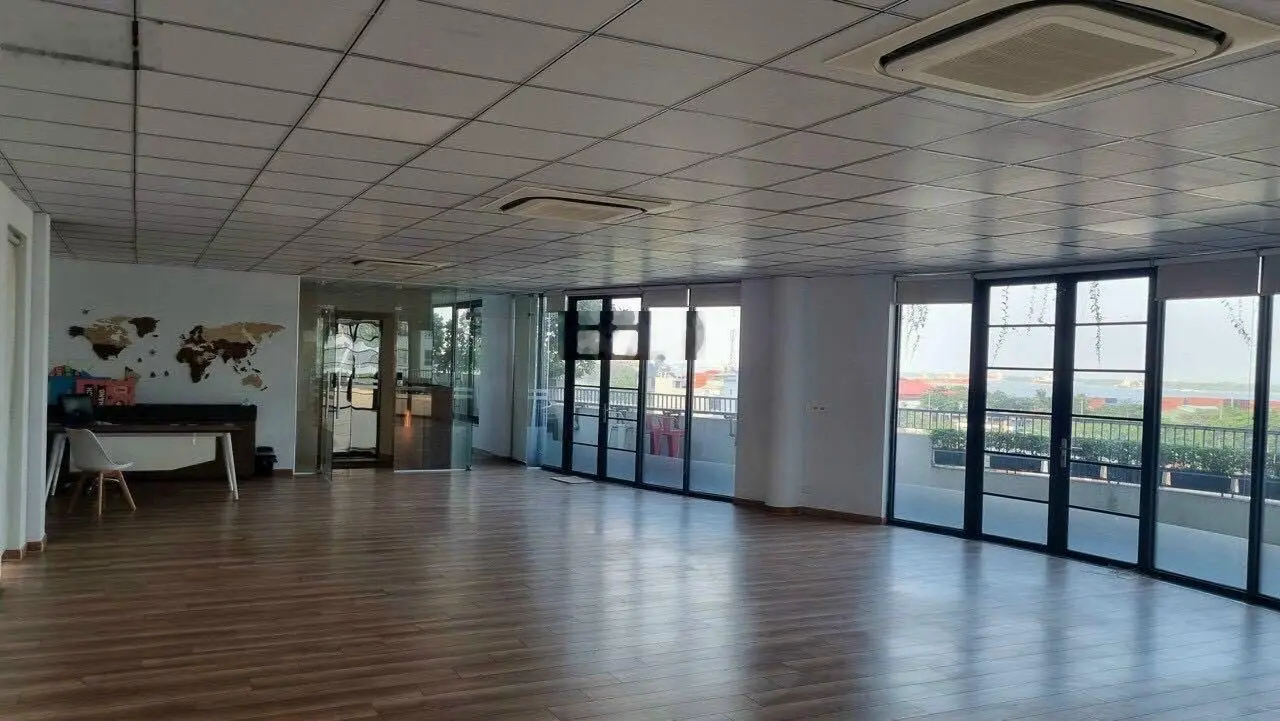 Bán nhà mặt tiền đường Lê Thị Chợ Quận 7