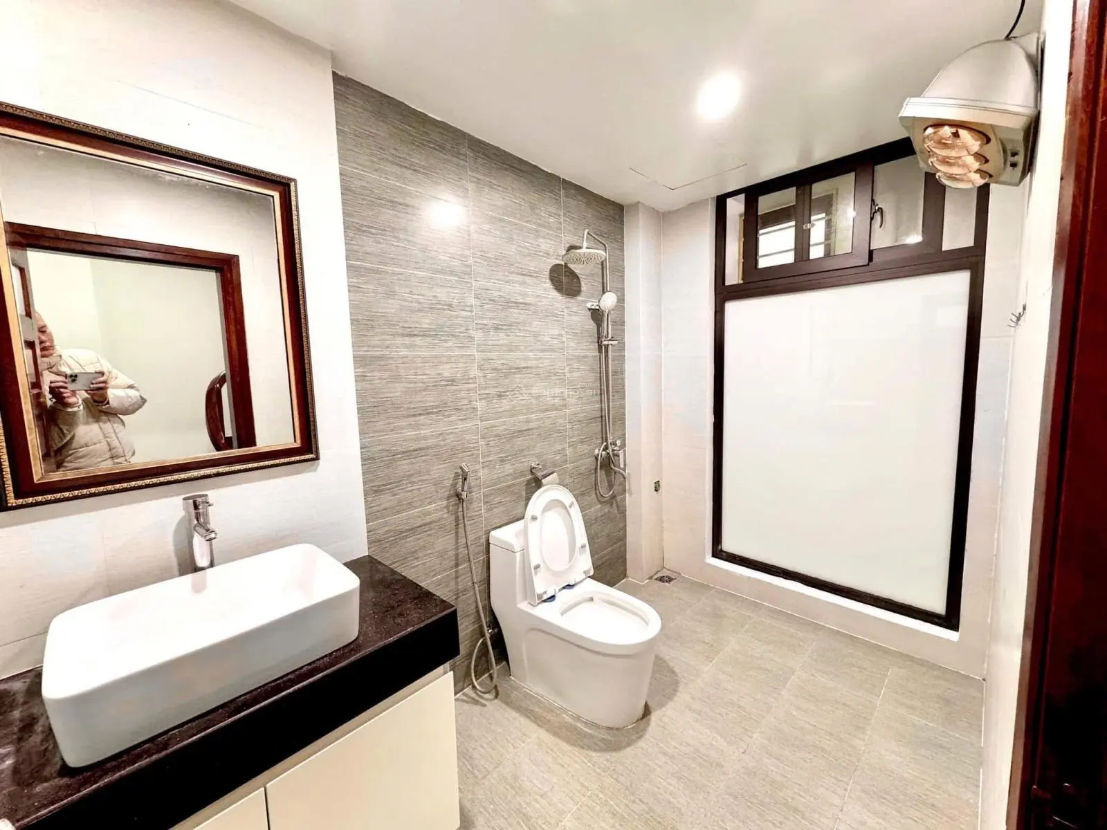 Căn nhà siêu đẹp ở 27 Võ Chí Công, Cầu Giấy, ngay ngã 4 Hoàng Quốc Việt