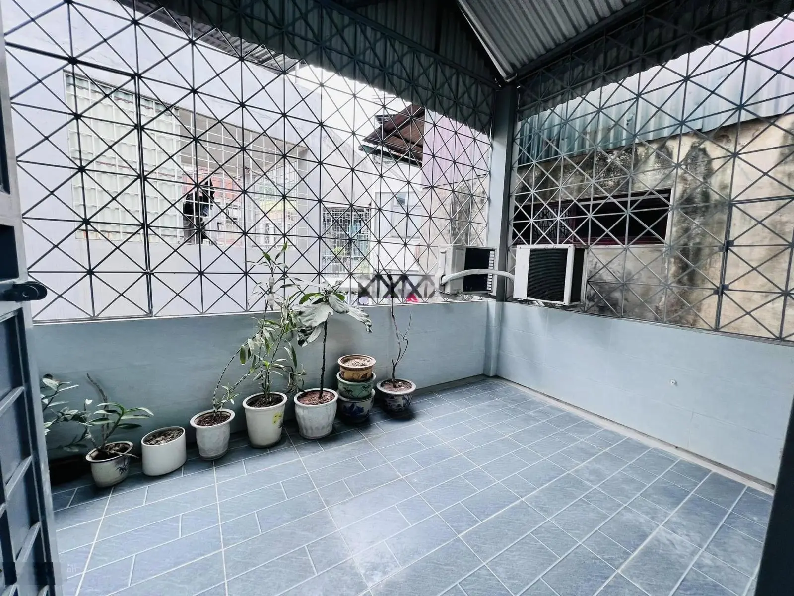 6.15 tỷ-trung tâm quận - khu vực vip bách kinh xây - dân xây - lô góc 3 thoáng - ô tô cạnh nhà