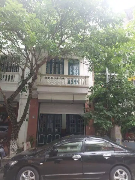 Cần bán gấp nhà 3 tầng nằm ngay ngã 3 lý thường kiệt. S 63m2, nhà 3 tầng, mặt tiền 4,2m, giá 6tỷ