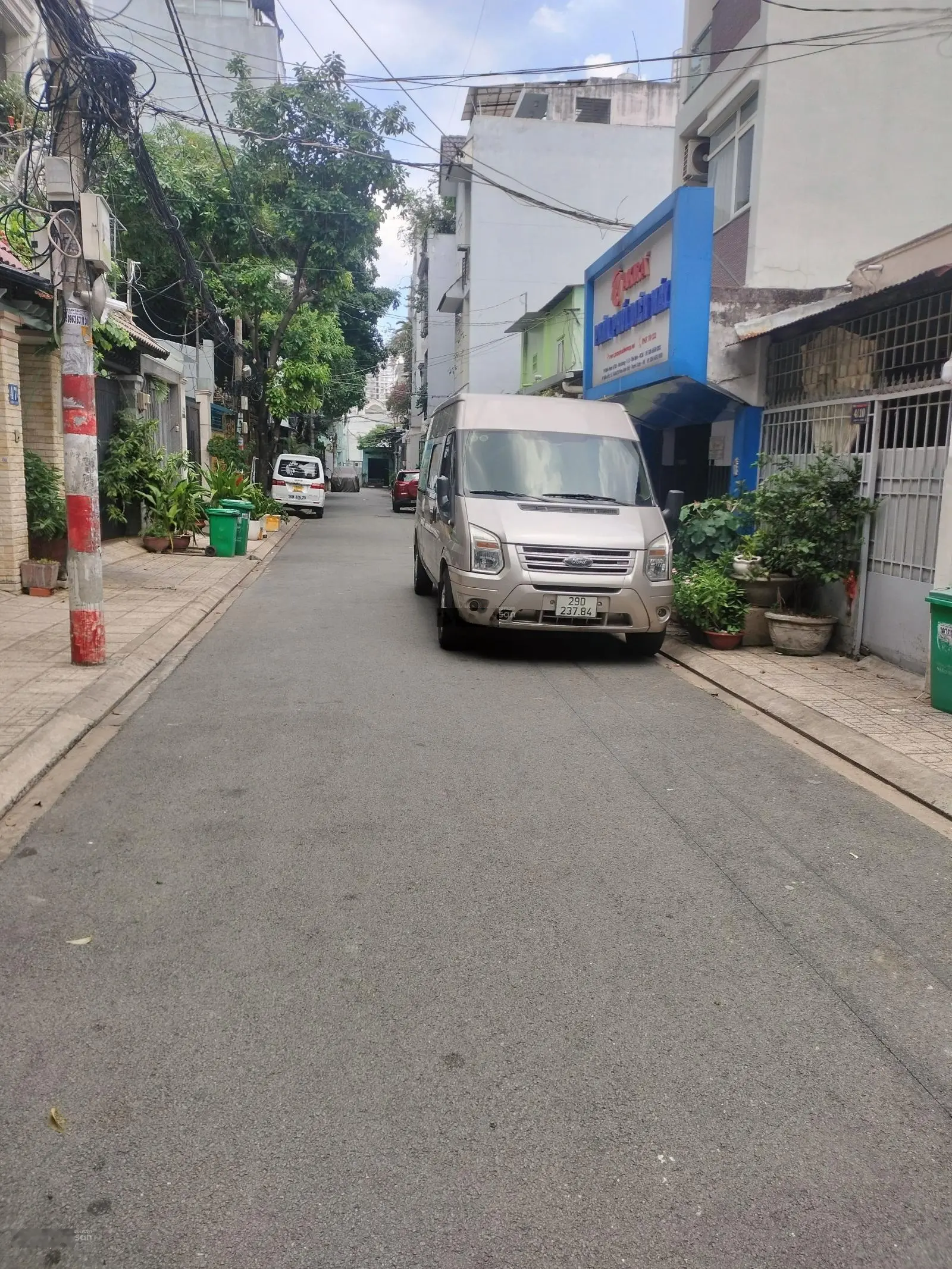 Bán nhà hẻm khu vip Bàu bàng, p13, tb dt : 5,4x27m NH 7m nhà trệt 3 lầu st, nhà có 11 phòng