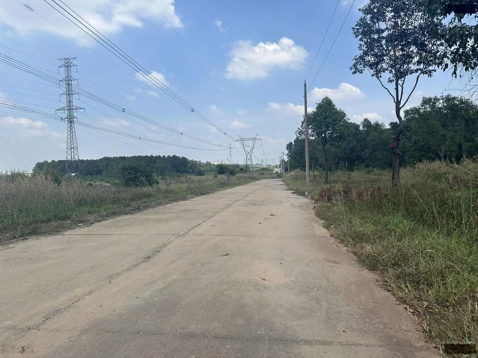 Bán 23,000m2 Ngay Trung tâm KCN Mỹ Phước 3, Ngay Chợ , Trường Đại Học và Vành đai 4. Giá 6.5tr/m2