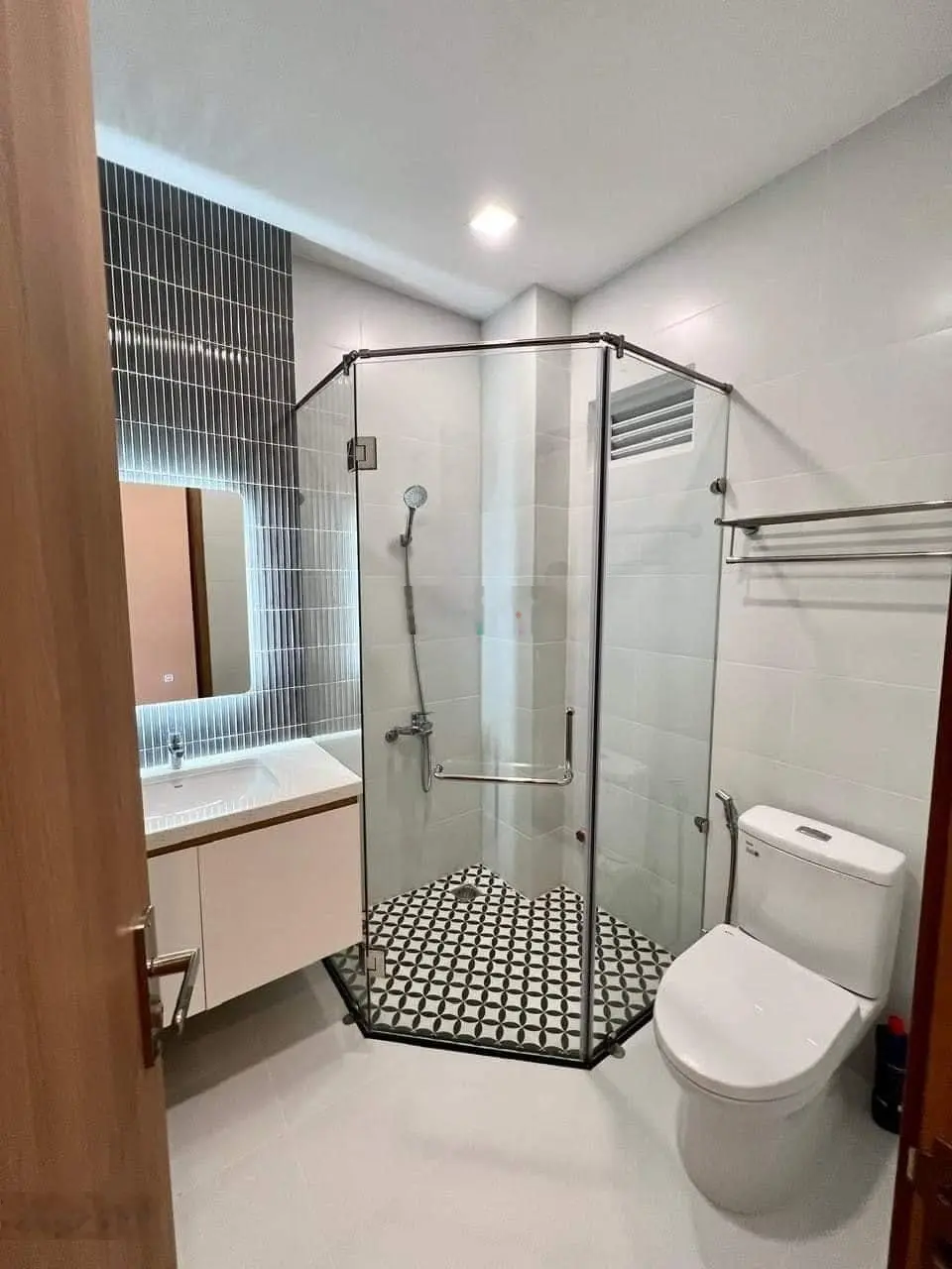 Cần bán nhà MT đường Số 7, GV - Giá 2 tỷ 850 / 70m2 (5x14m). Xe hơi thoải mái, SHR sang tên ngay