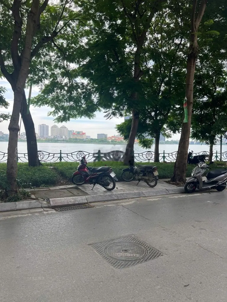 Bán nhà mp Nhật Chiêu 299m2, View toàn cảnh hồ Tây, sổ đỏ đẹp, 105 tỷ