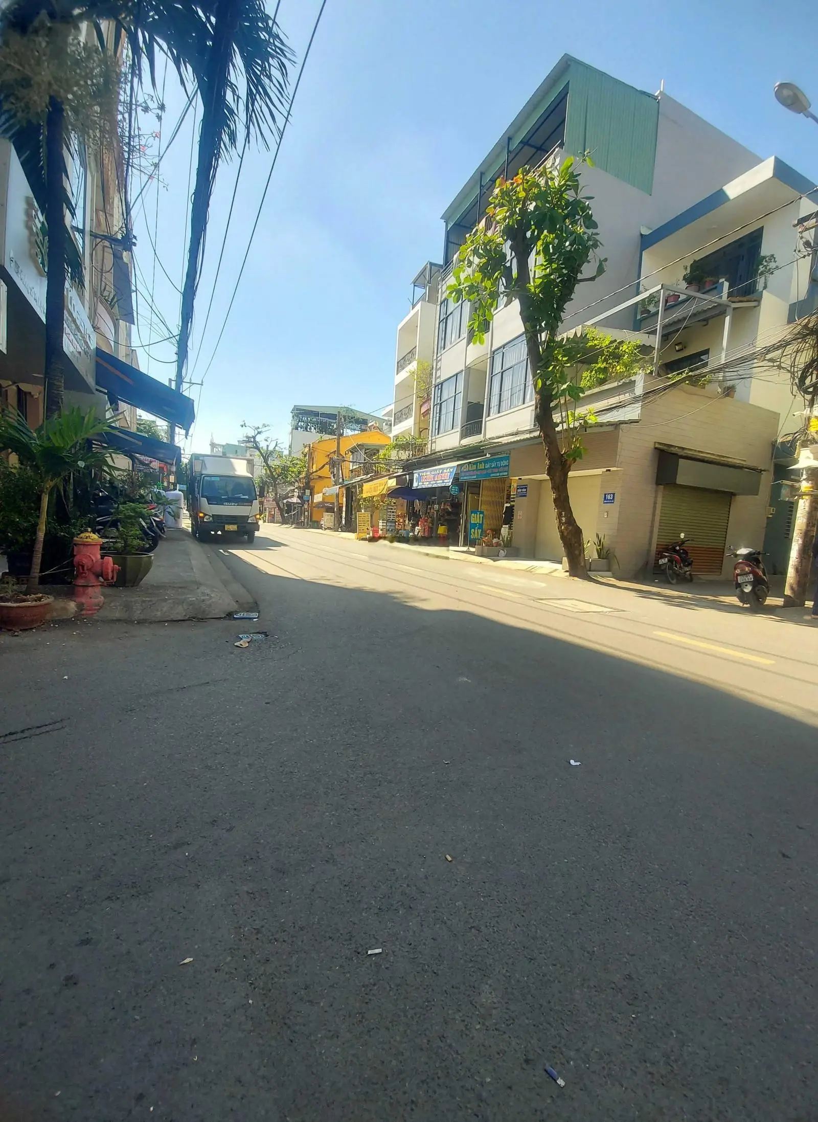 Bán nhà DT lớn 80m2 rộng hơn 4m, 2 sân trước sau HXH đường số 20 Dương Quảng Hàm, F5, nhỉnh 6 tỷ TL