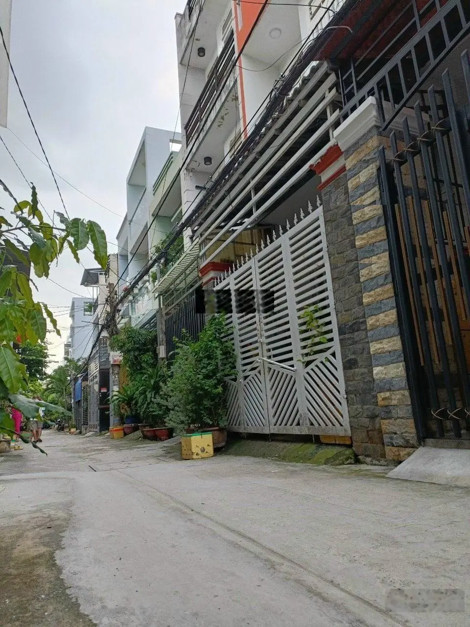Bán nhà HXH quay đầu Thành Thái P.14, Q. 10 (DT: 3.5x13) nhà 3 lầu, giá 8 tỷ thương lượng