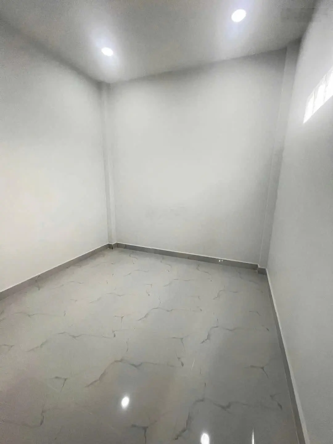 Nhà siêu đẹp đường Lê Thị Hà 87m2 chỉ có 1tỷ360, 3 phút đến chợ thuận tiện mua bán kinh doanh SHR