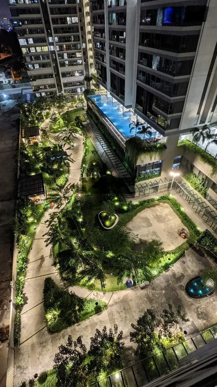 Khách kẹt tiền bán lỗ 2PN 73m2 Kingdom 101 tầng đẹp view thoáng giá 5 tỷ. LH: 0907 582 *** Mr Đin