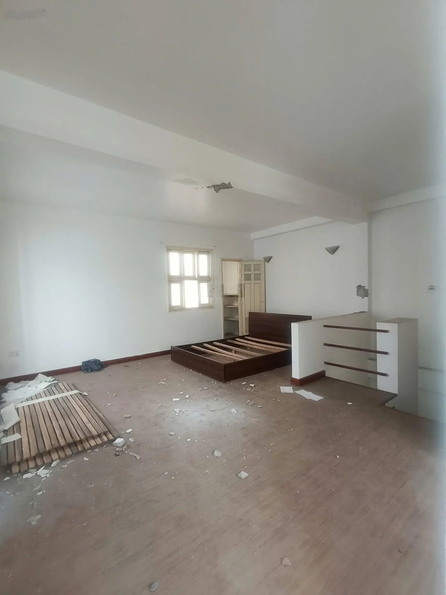Siêu phẩm đầu tư phân lô phố Đào Tấn , Ba Đình 103m2 x 7 tầng mặt ngõ ô tô tránh dừng đồ, sổ vuông