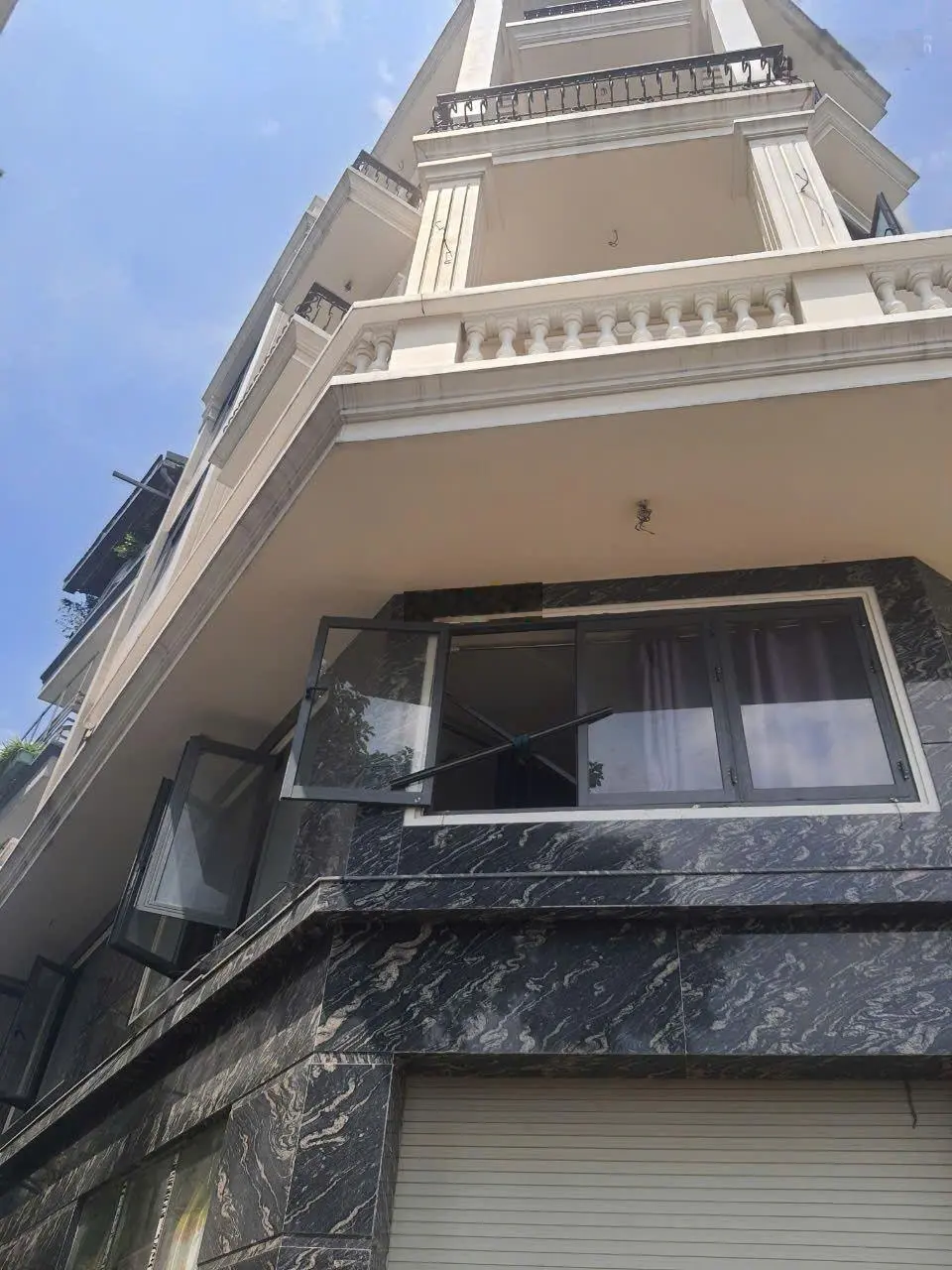 Nhà mặt phố giá 11 tỷ VND tại Gò Vấp, Hồ Chí Minh