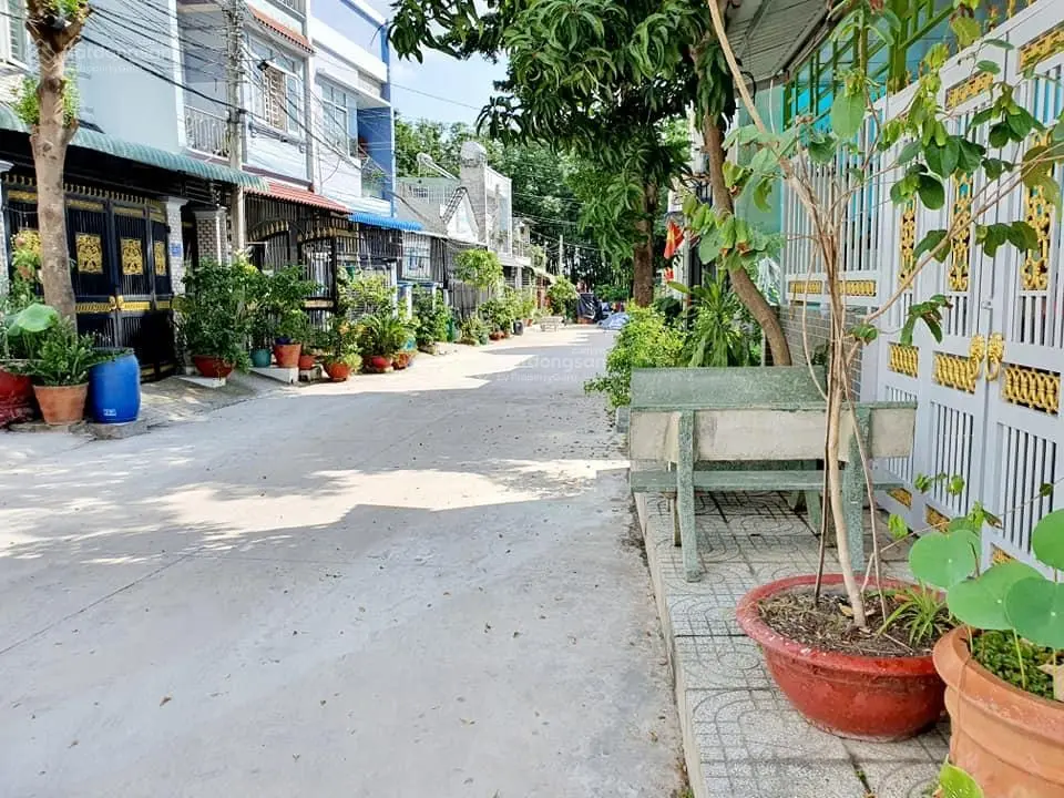 Cần bán nhà đẹp, nở hậu, 2 mặt tiền gần đường Vành Đai 3, đại học Thủ Dầu Một