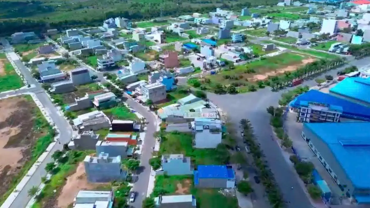 ĐẤT THỔ CƯ SỔ ĐỎ - NGAY TRUNG TÂM - SẴNG SÀNG XÂY DỰNG