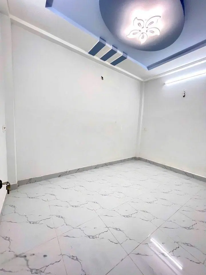 Bán gấp nhà mới xây shr quận 12, đúc kiên cố btct 2 tấm, 4pn, vị trí cực kỳ đắc địa