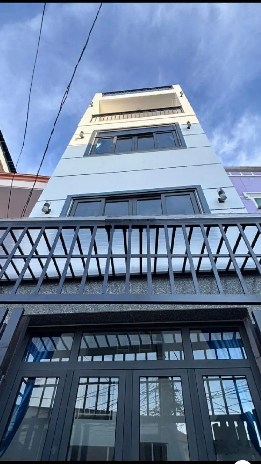 Chủ ở xa cần bán gấp nhà 3 tầng hẻm xe hơi ngay sát bên Cầu Bông Quận Bình Thạnh Giá chỉ hơn 7 tỷ