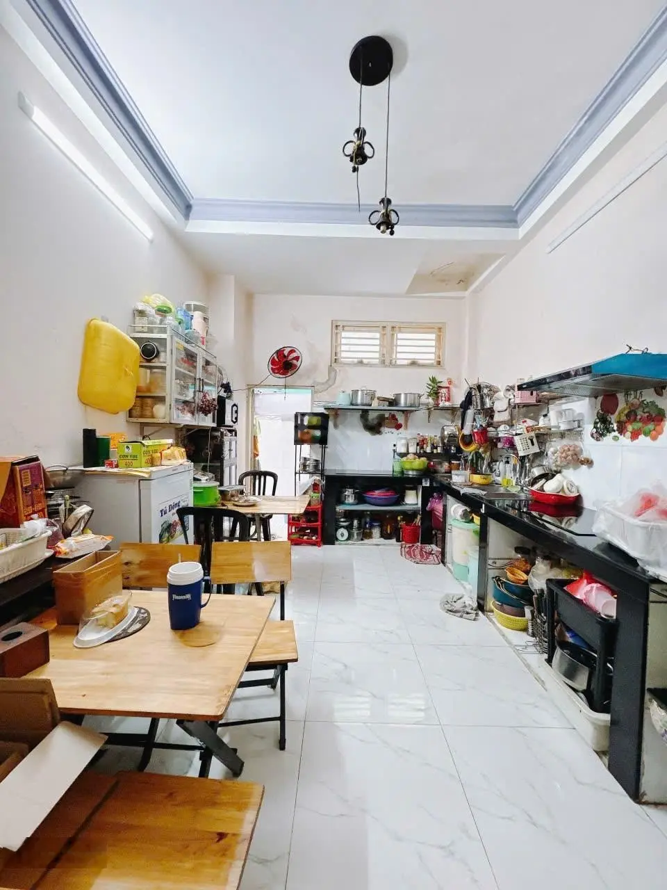 Q4 nhà MT hẻm 4m . 10m ra đường TTT . SHR 53m2 . 4 tầng BTCT . Chỉ 7.599 còn TL .