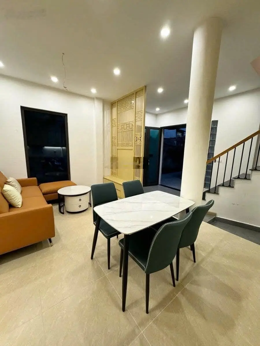 Ngõ phố minh khai, 31m - 4t - mt: 5.2m - lô góc hai thoáng nhà đẹp 20m ra mặt phố - 5 tạ đỗ cửa