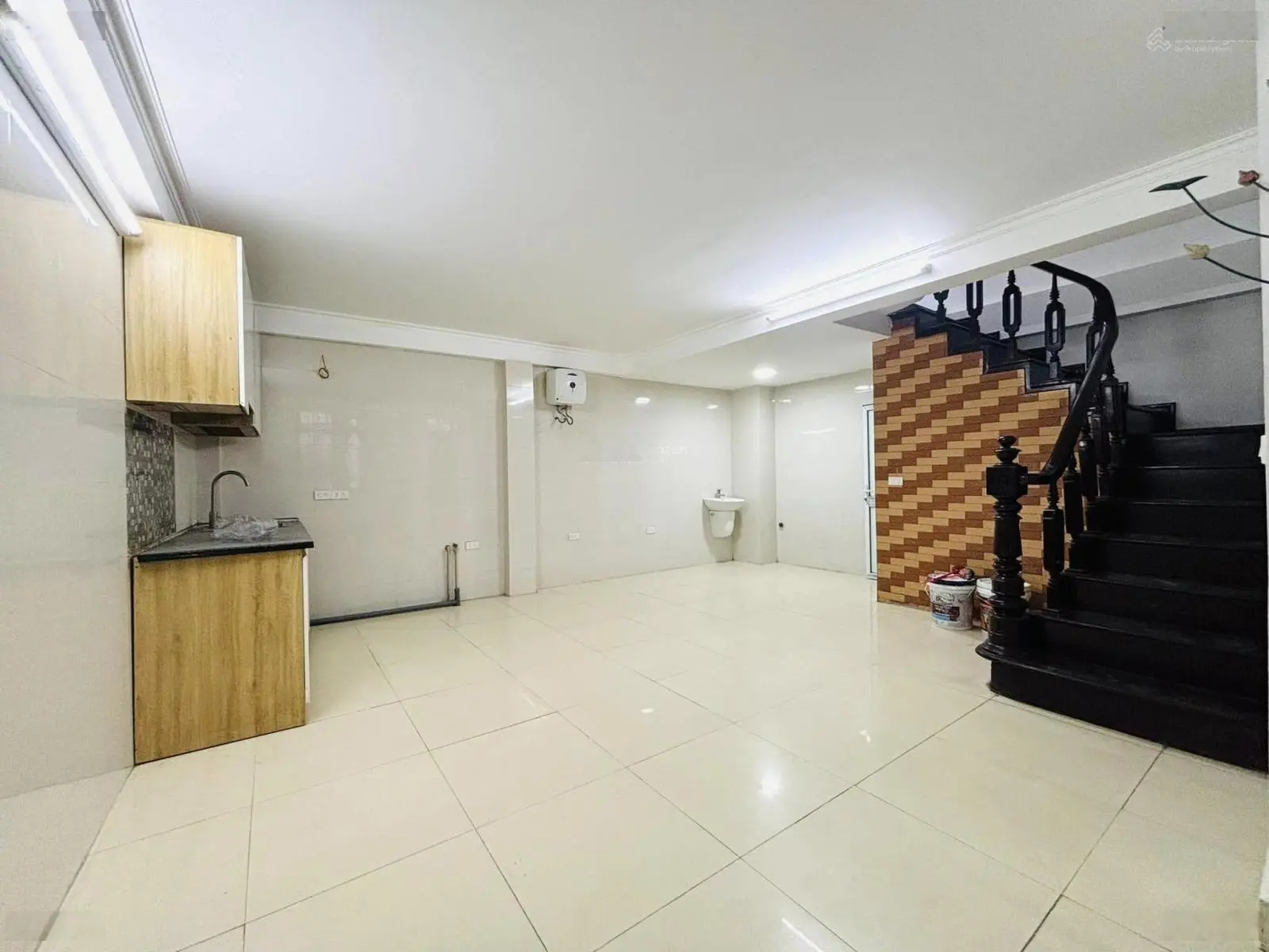Lạc Long Quân, Tây Hồ - Căn góc 2 thoáng - DT 62m2, mặt tiền 6m - Giá 11.87 tỷ (thương lượng)