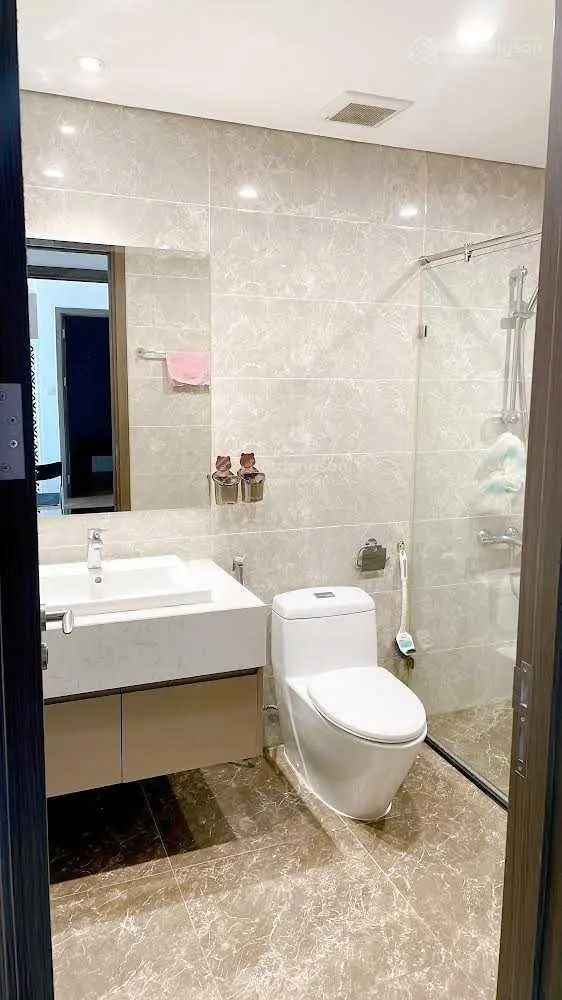 Cần bán căn hộ tai Mulberry Lane Hà Đông. 127m2(3N + 2VS). BC Đông Bắc. Có slot ô tô, full nội thất