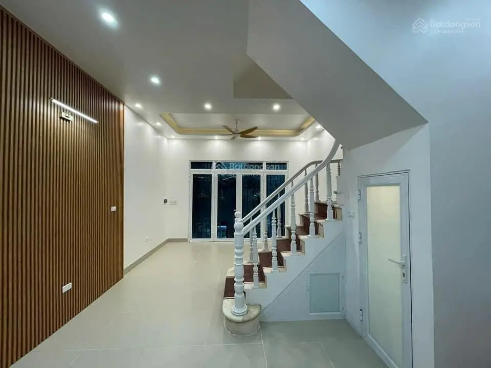 Hàng tuyển Thuỵ khuê, Tây Hồ, DT 40m2, 4 tầng, MT 5m nhà đẹp, giá quá hợp lý, nhanh thì còn