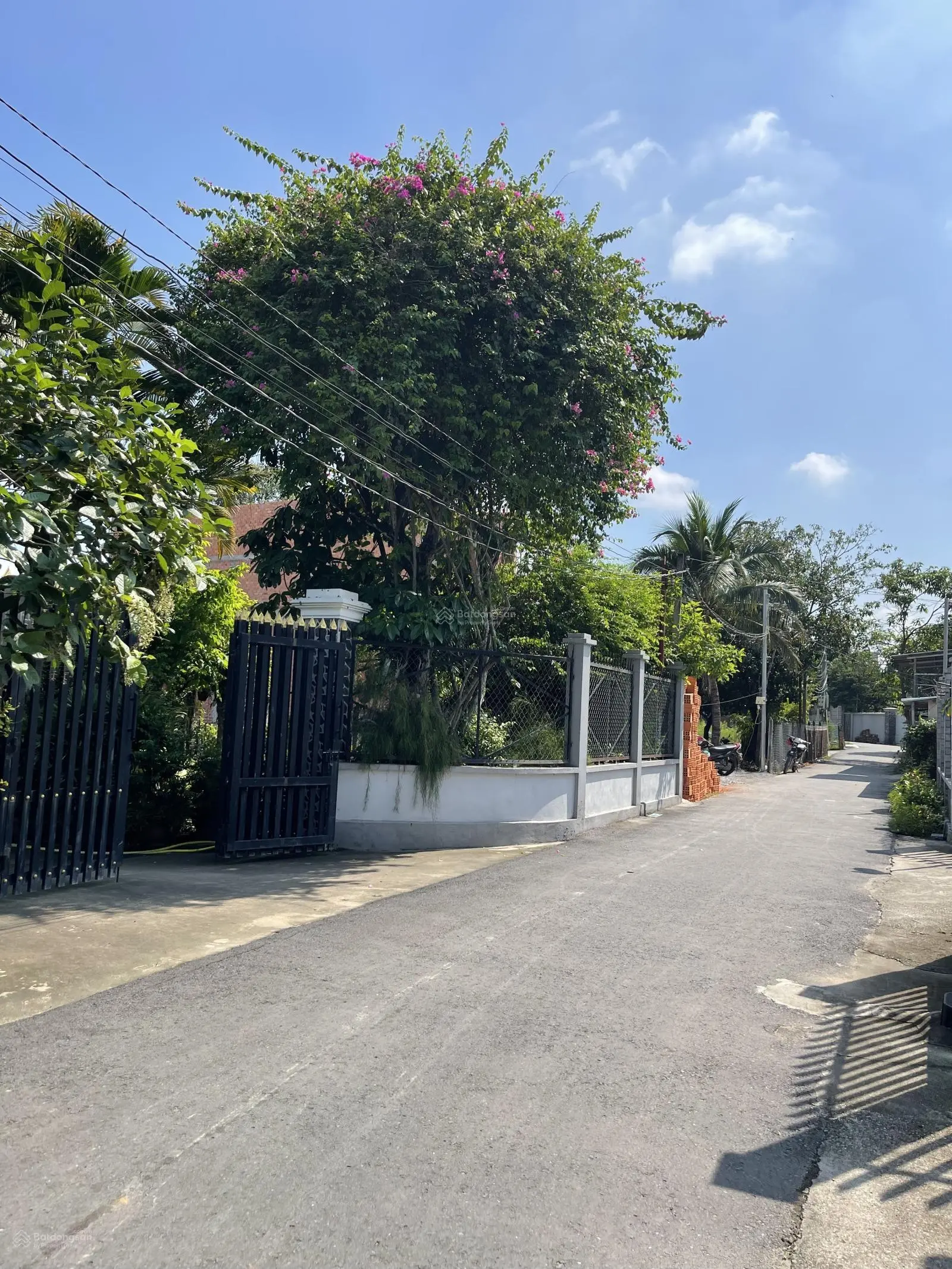 Nhà ở khu đẹp chợ Tương Bình Hiệp