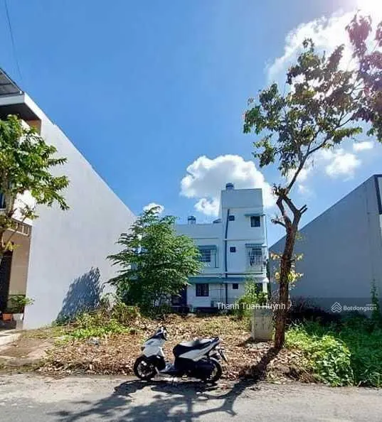 Cần ra đi lô đất Đ.Lê Vũ Trường Điền, Gần Coopmart Duyên Hải, Trà Vinh DT 120m2/ giá 450tr .Sổ Sẵn