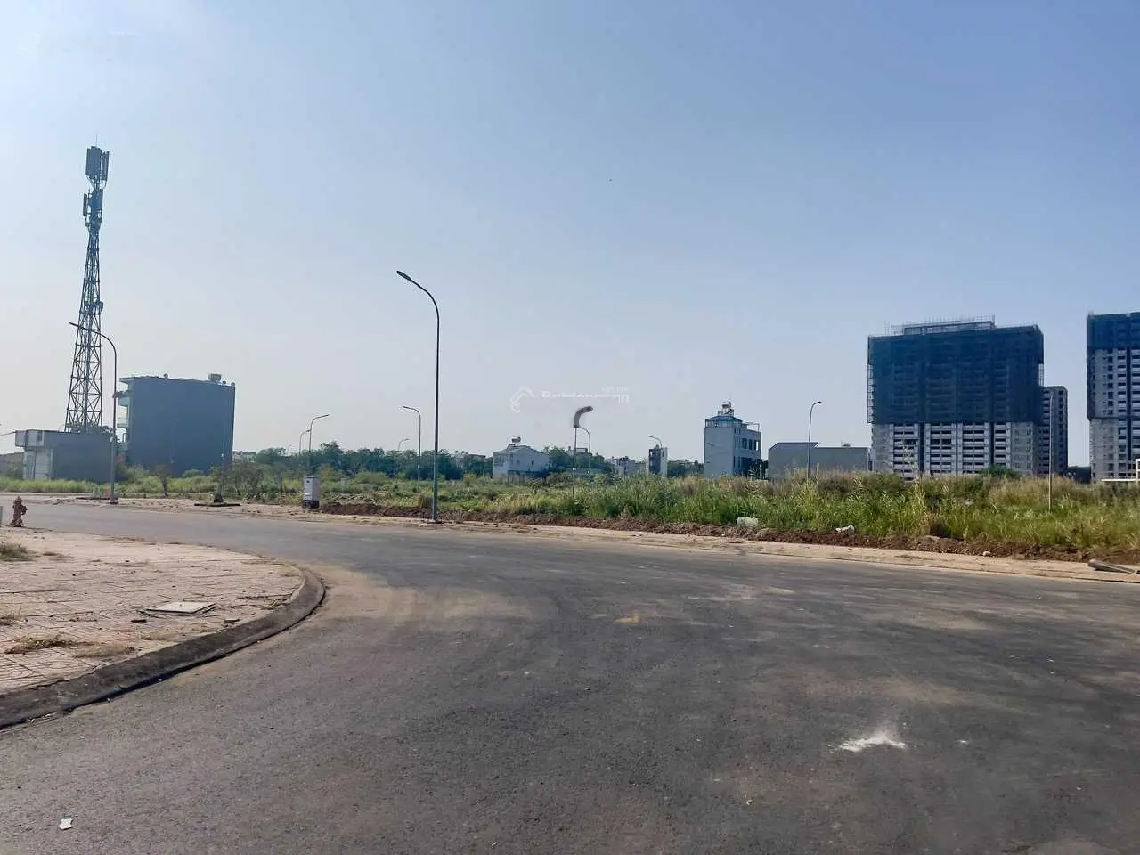 Cần tiền làm ăn, chấp nhận bán lỗ lô đất 84m2 ngang 6m tại dự án Centana Điền Phúc Thành giá 4 tỷ