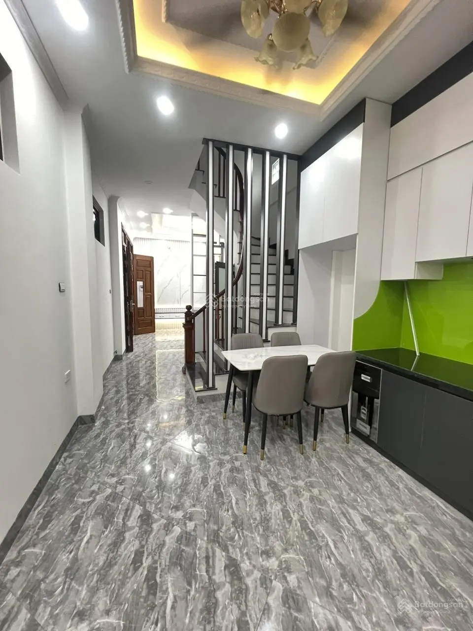 SIÊU PHẨM SIÊU ĐẸP ĐẠI TỪ - HỒ LINH ĐÀM - TIỆN ÍCH BẠT NGÀN - Ô TÔ 5 TẠ ĐỖ CỔNG - 1 BƯỚC RA PHỐ