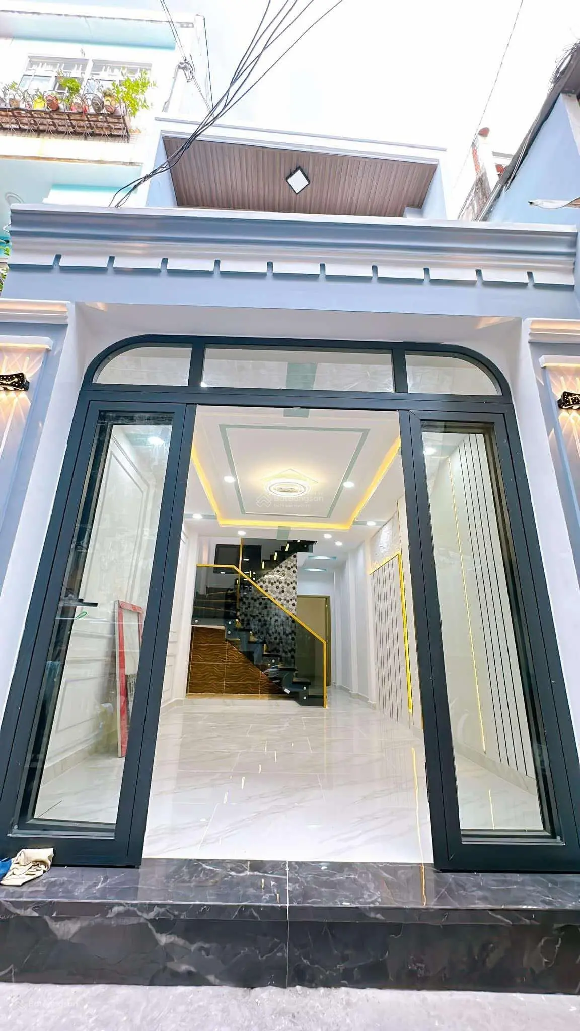 Nhà đẹp Q4 - 2 lầu đúc - 38.1m2 - 3PN - sát HXH - ko QH - chỉ 4 tỷ nhỉnh