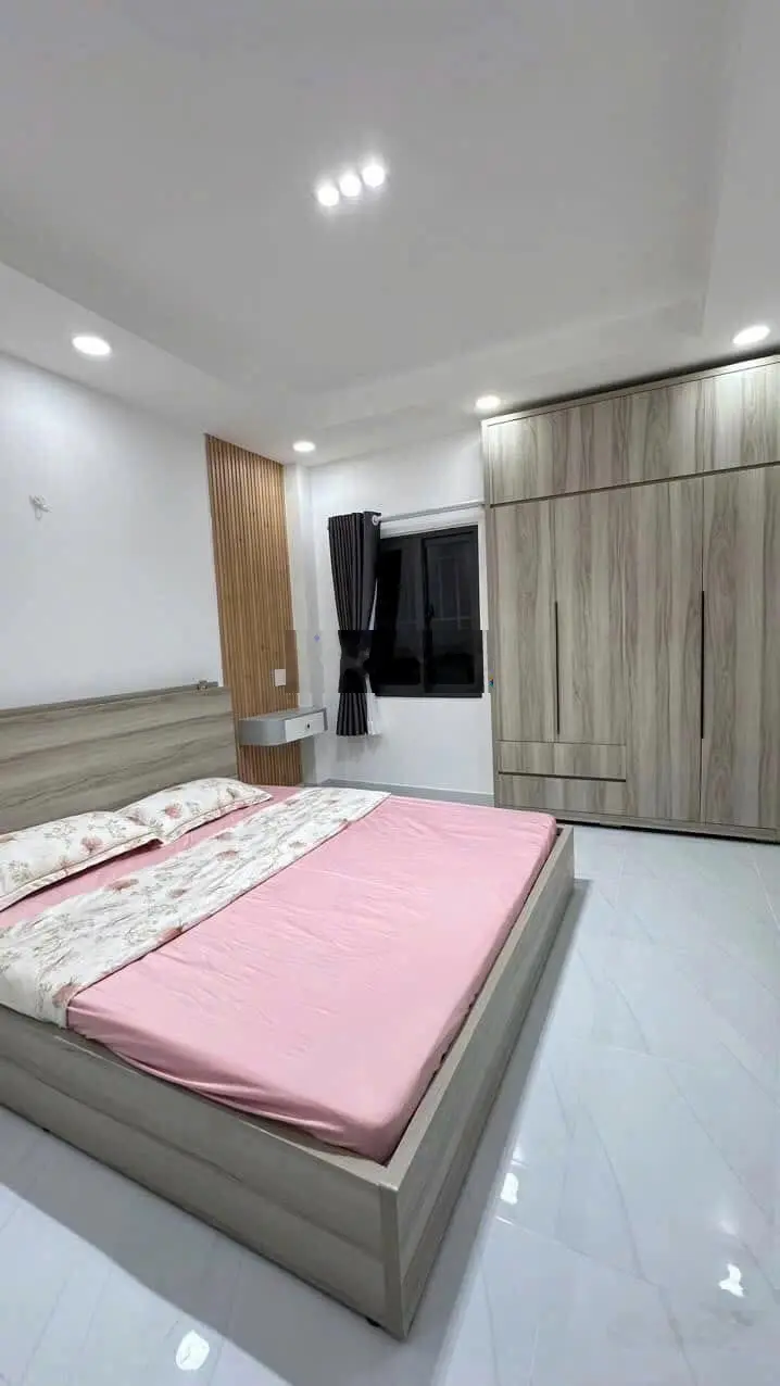 Cô Hoa gởi bán gấp căn Yên Thế, Tân Bình/ 50m2 / Giá chỉ 3 TỶ 100/ SHR - Đầy đủ nội thất