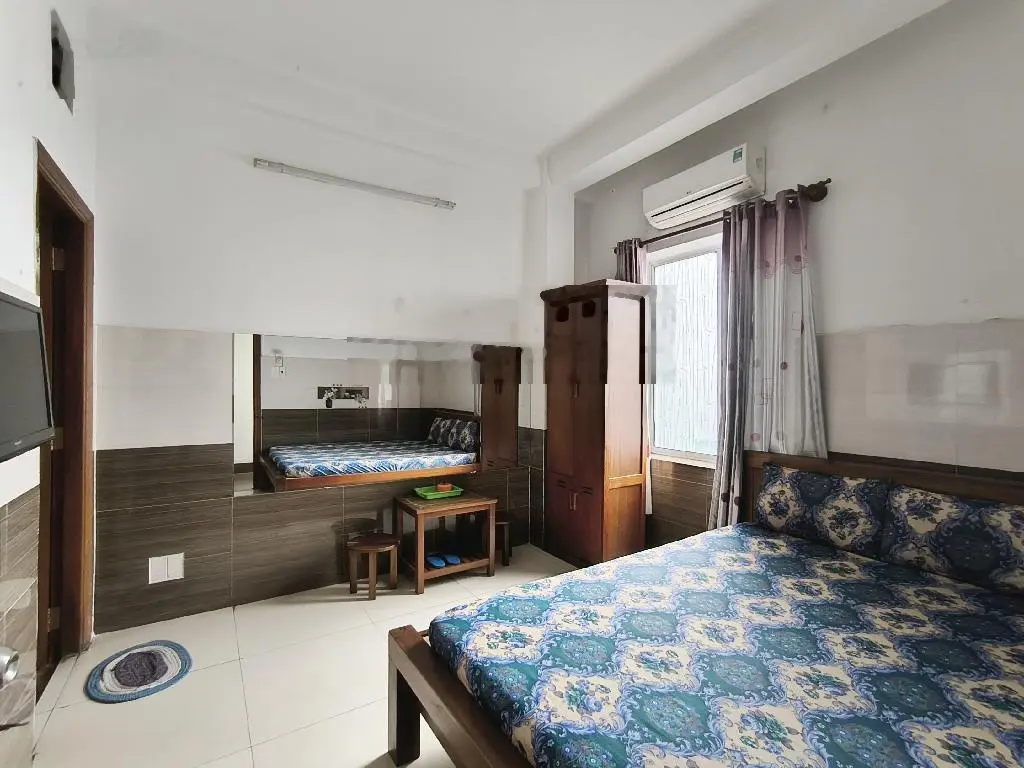 Nhà 3 Tầng Bê tông, Ngang hơn 7m, Đường rộng 3m khang trang, Cách Sunrise chỉ 300m, Hơn 5 tỷ